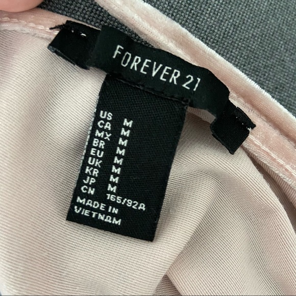 Forever 21 Pink Crushed Velvet Cropped Tank Size M - Picture 3 of 4